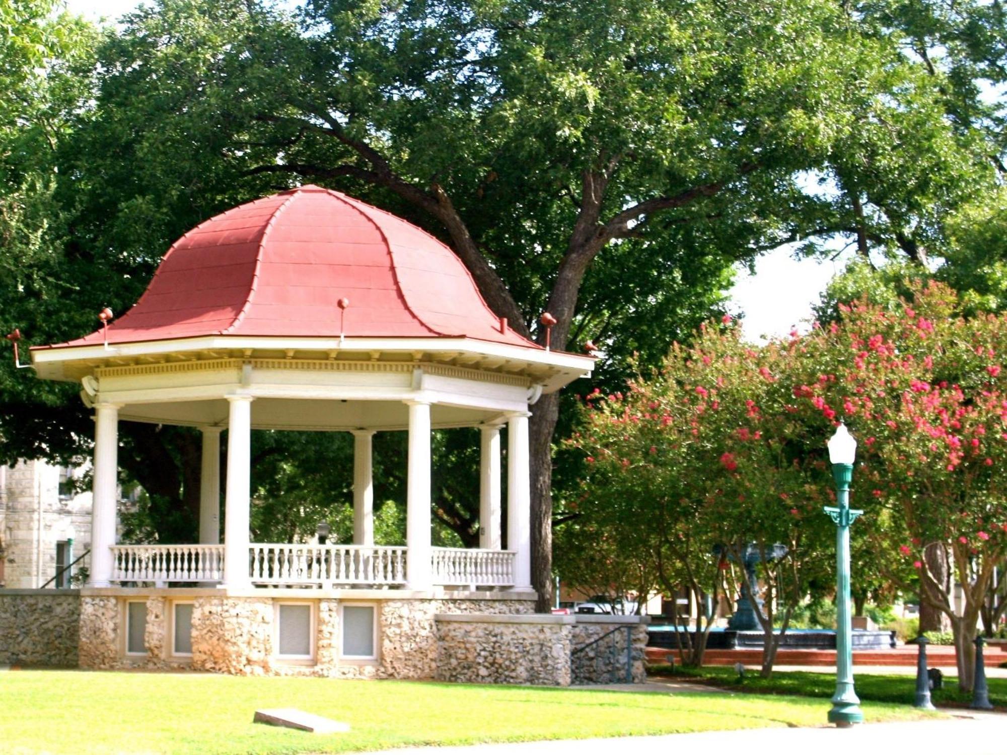 Comal Inn Нью Браунфелс Экстерьер фото
