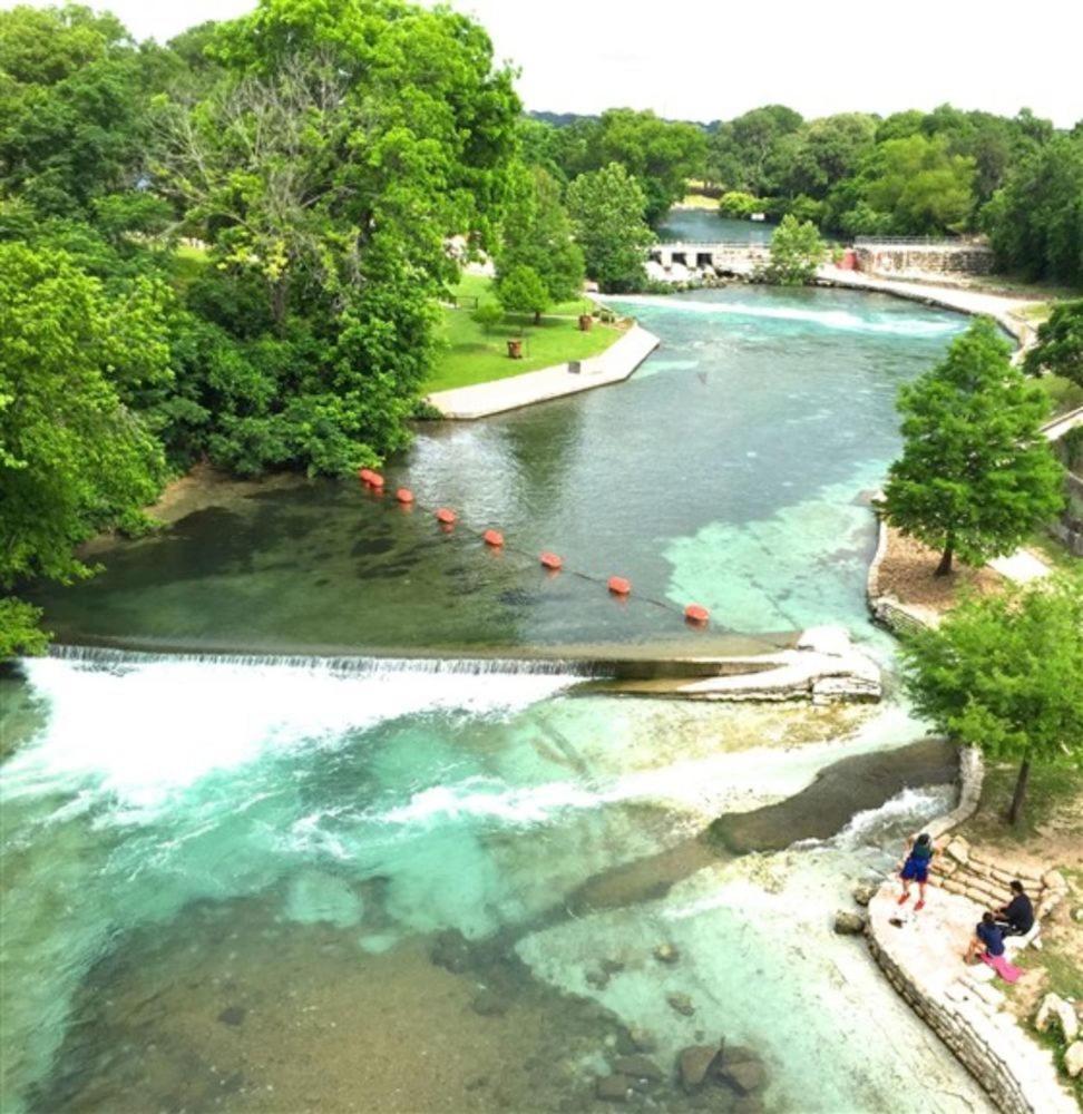 Comal Inn Нью Браунфелс Экстерьер фото