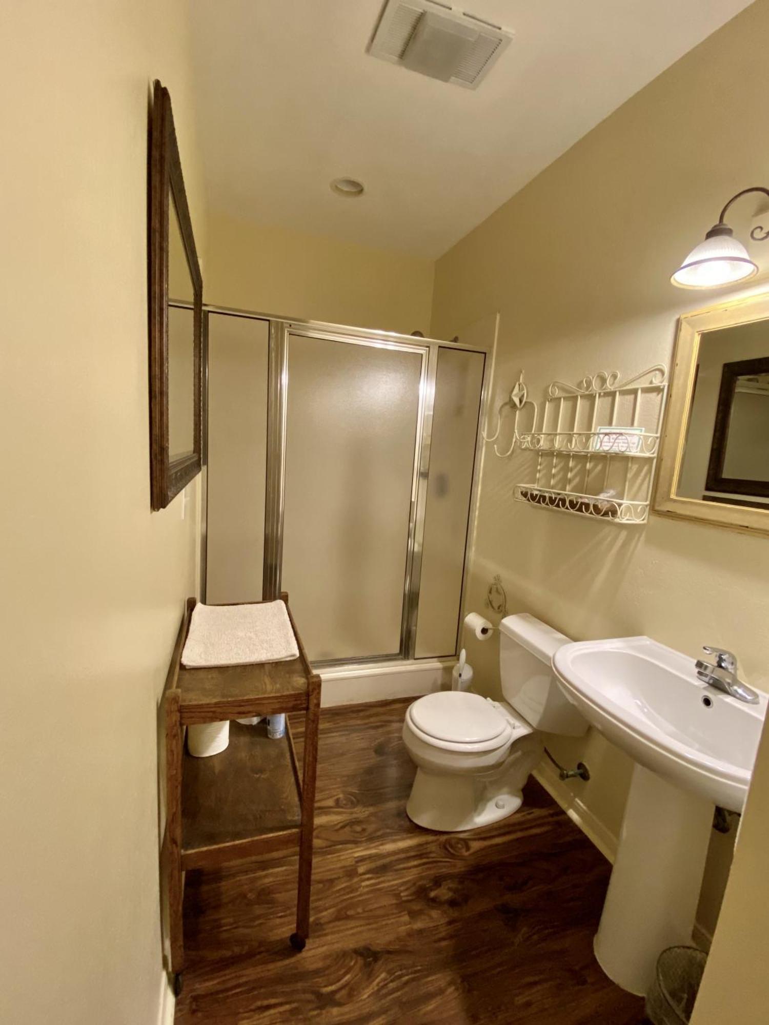 Comal Inn Нью Браунфелс Экстерьер фото